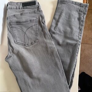 Calvin Klein Jeans Ultimate Skinny in Gray